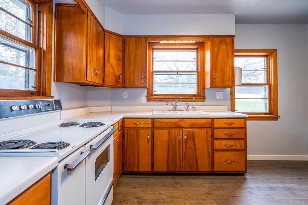 1698 Grange Hall Road Beavercreek, OH 45432 - Photo 10 of 40