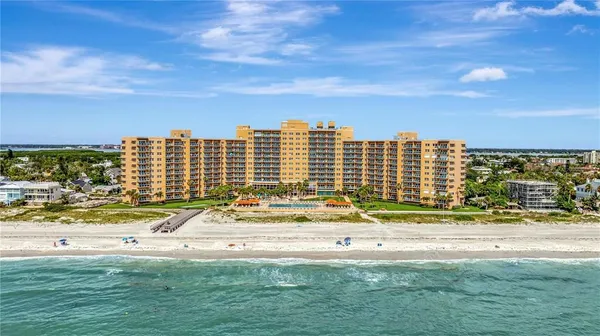 $2,400 | 880 Mandalay Avenue, Unit N204, Clearwater Beach, FL 33767