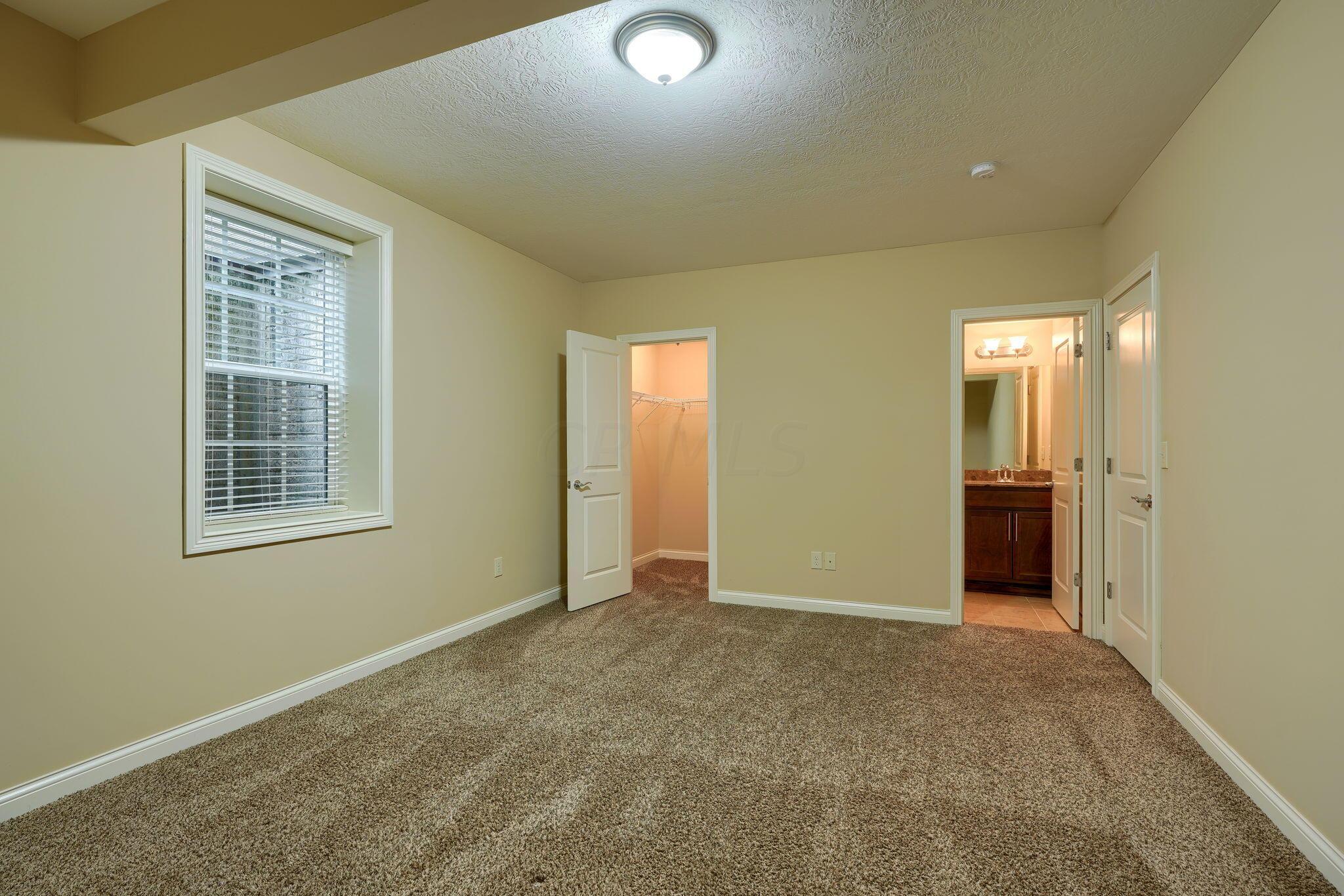 6180 Ray's Way, Unit 21 Hilliard, OH 43026 - Photo 28 of 39 6180 Ray's Way (45)