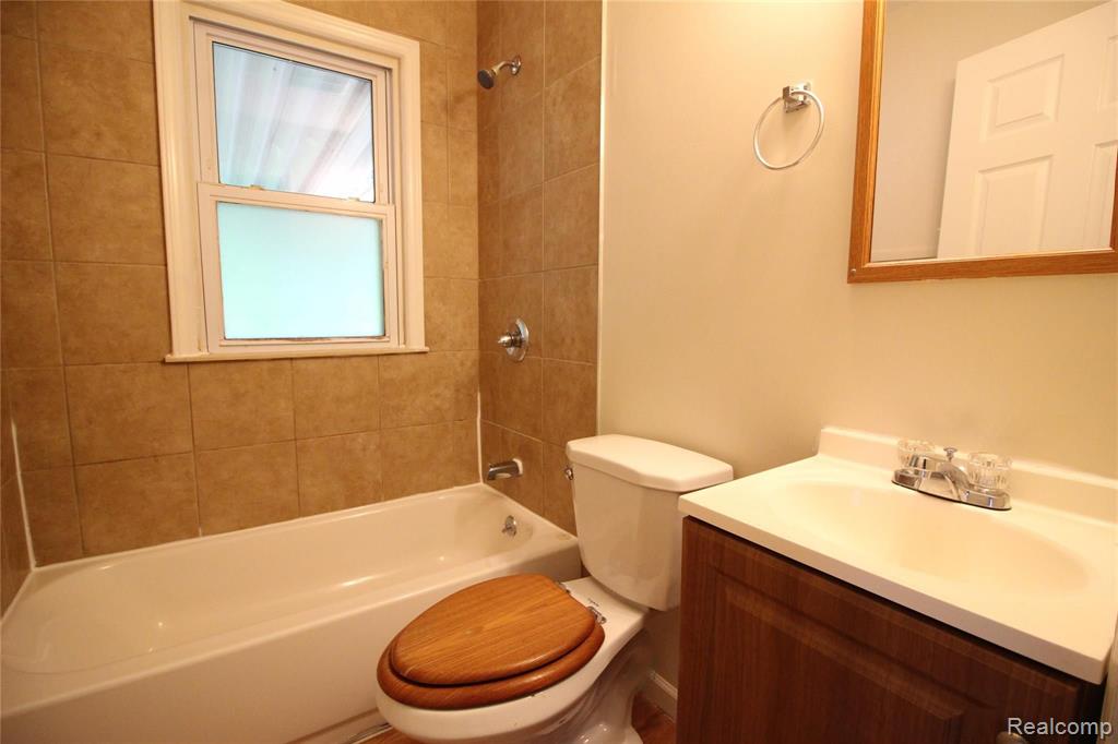 4940 Inkster Road Westland, MI 48186 - Photo 14 of 15