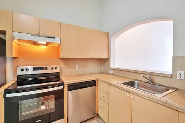 $1,850 | 3504 Briar Bay Boulevard, Unit 205, West Palm Beach, FL 33411