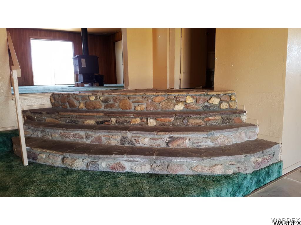 1385 Egar Road Golden Valley, AZ 86413 - Photo 19 of 31 Flagstonerock stairs