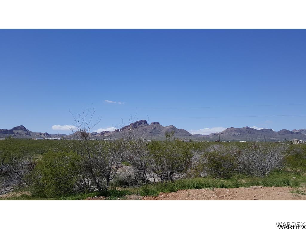 1385 Egar Road Golden Valley, AZ 86413 - Photo 26 of 31 Views to the West