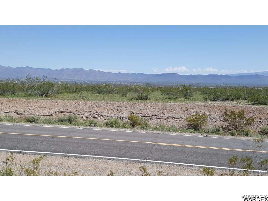 1385 Egar Road Golden Valley, AZ 86413 - Photo 27 of 31 Paved Egar