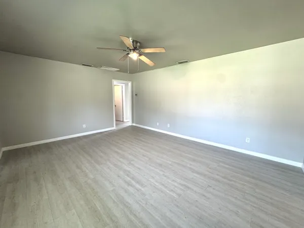 $1,325 | 3805 35th Street, Lubbock, TX 79413