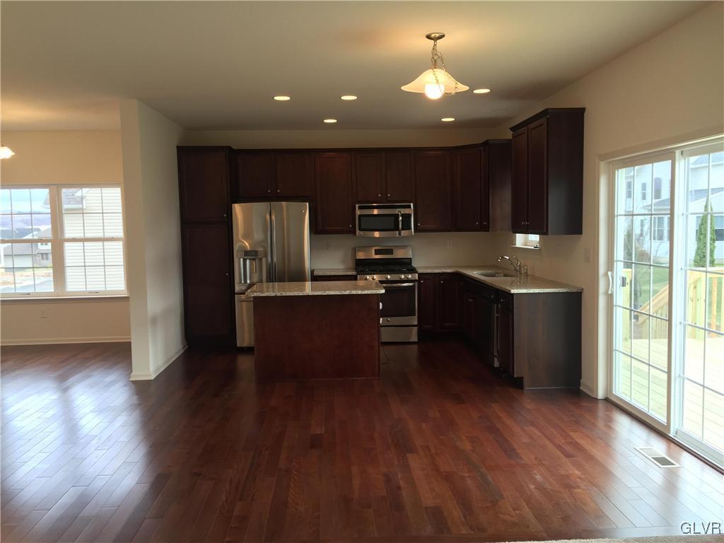 2617 English Ivy Road, Unit 255 Nazareth, PA 18064 - Photo 8 of 26 Gallery Image 8