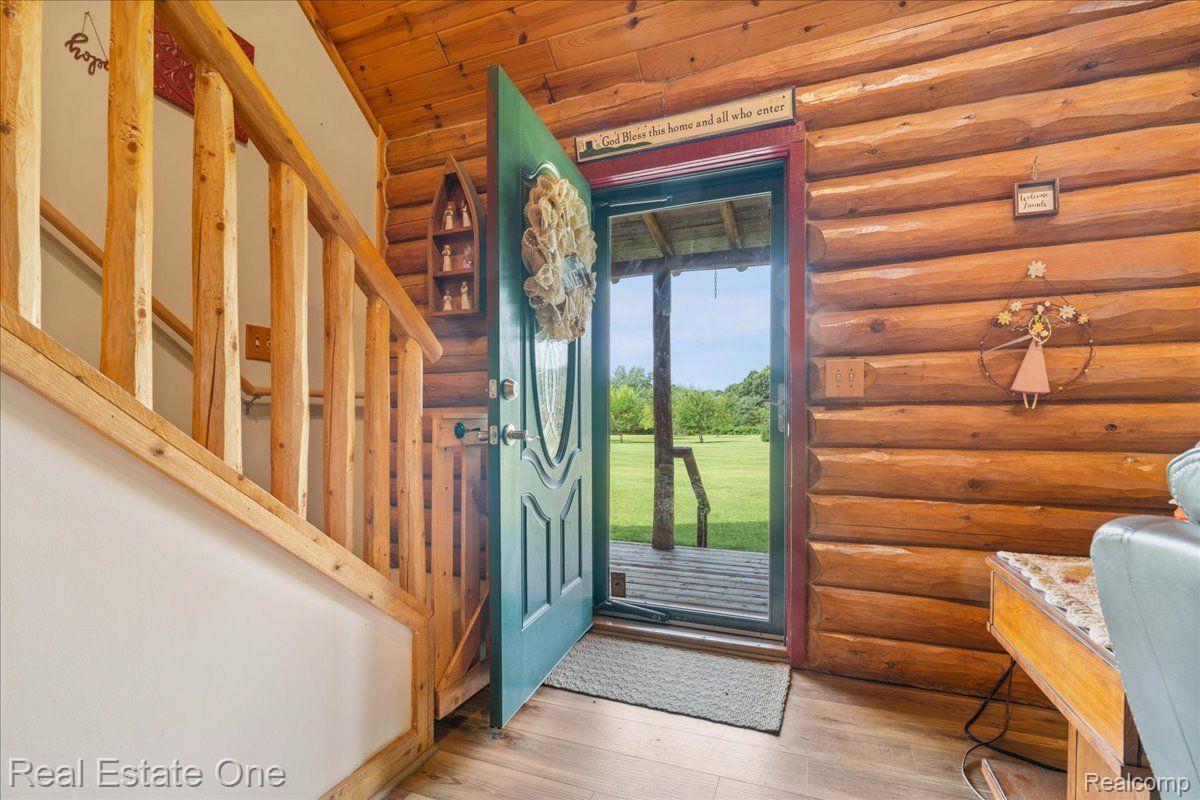 7596 Fisher Road Howell, MI 48855 - Photo 9 of 41 Step Inside