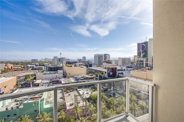 $2,200 | 150 South Las Vegas Boulevard, Unit 1212, Las Vegas, NV 89101