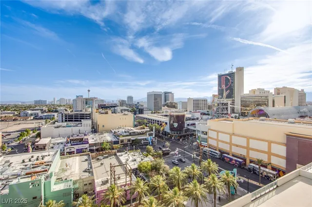 $2,200 | 150 South Las Vegas Boulevard, Unit 1212, Las Vegas, NV 89101