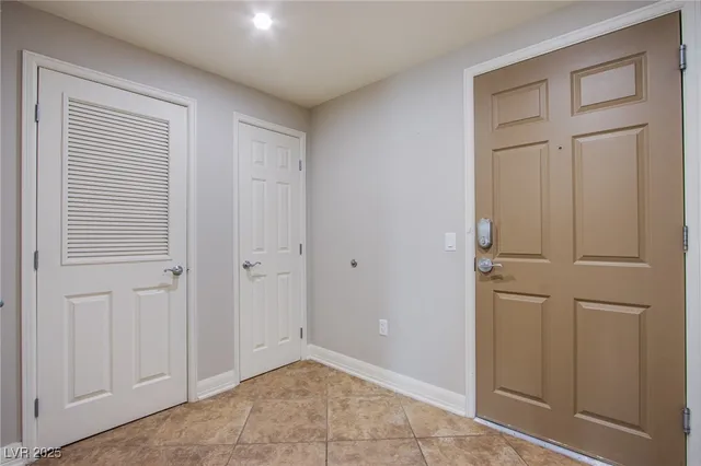 $2,200 | 150 South Las Vegas Boulevard, Unit 1212, Las Vegas, NV 89101