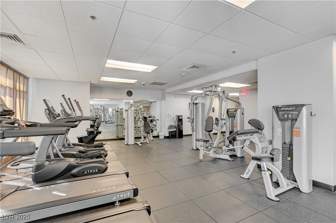 150 South Las Vegas Boulevard, Unit 1212 Las Vegas, NV 89101 - Photo 26 of 45 Gym with a drop ceiling