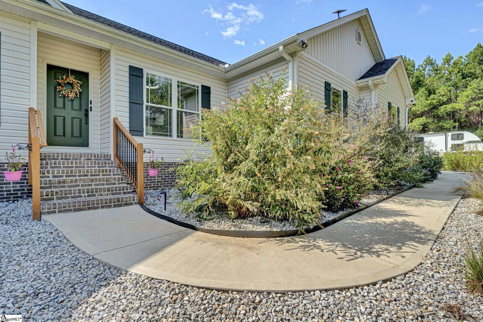 620 Daventon Road Honea Path, SC 29654 - Photo 1 of 44 Gallery Image 1