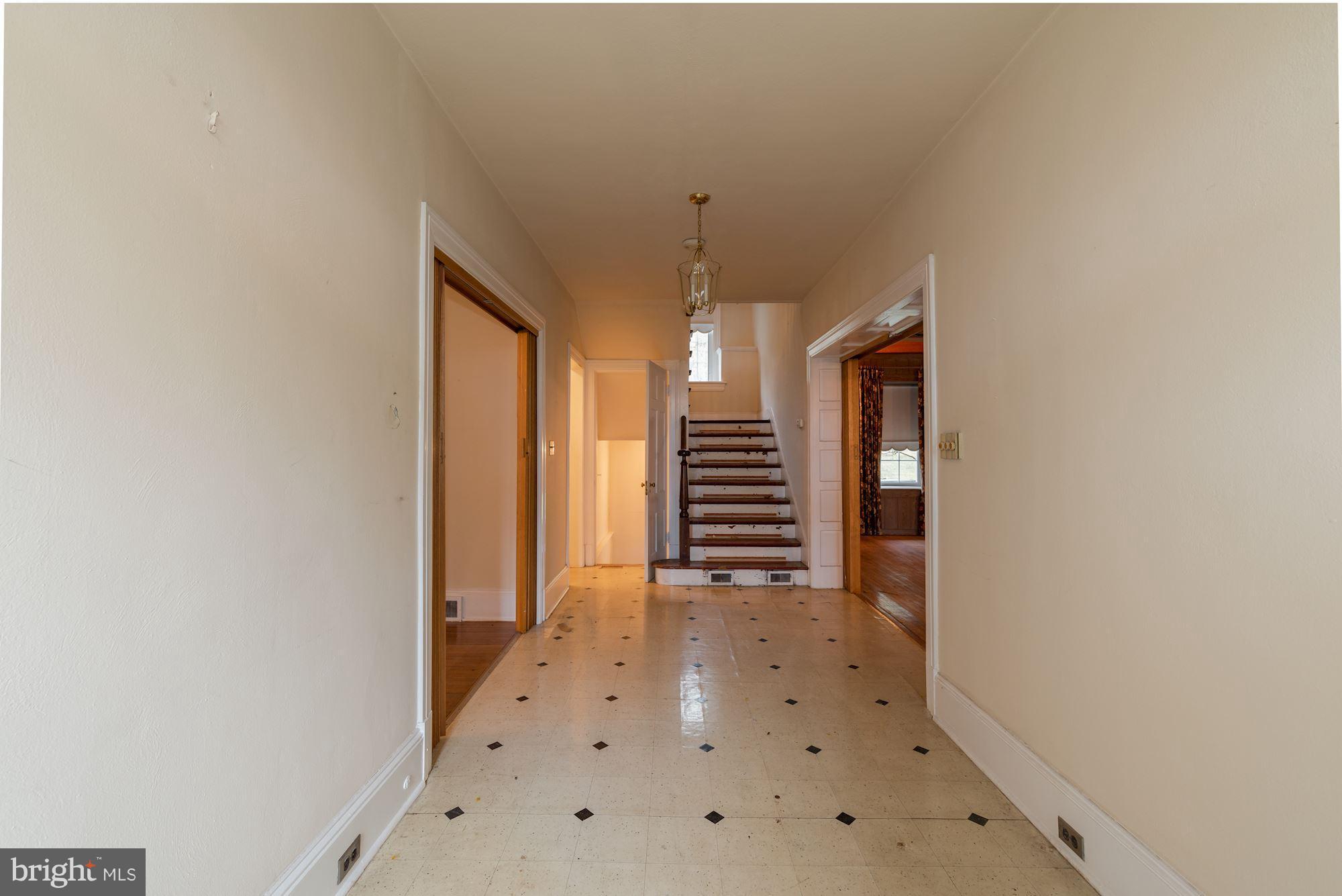 19094 Blue Ridge Mountain Road Bluemont, VA 20135 - Photo 2 of 22 Interior (General)
