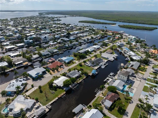 $599,900 | 2831 Janet Street, Matlacha, FL 33993