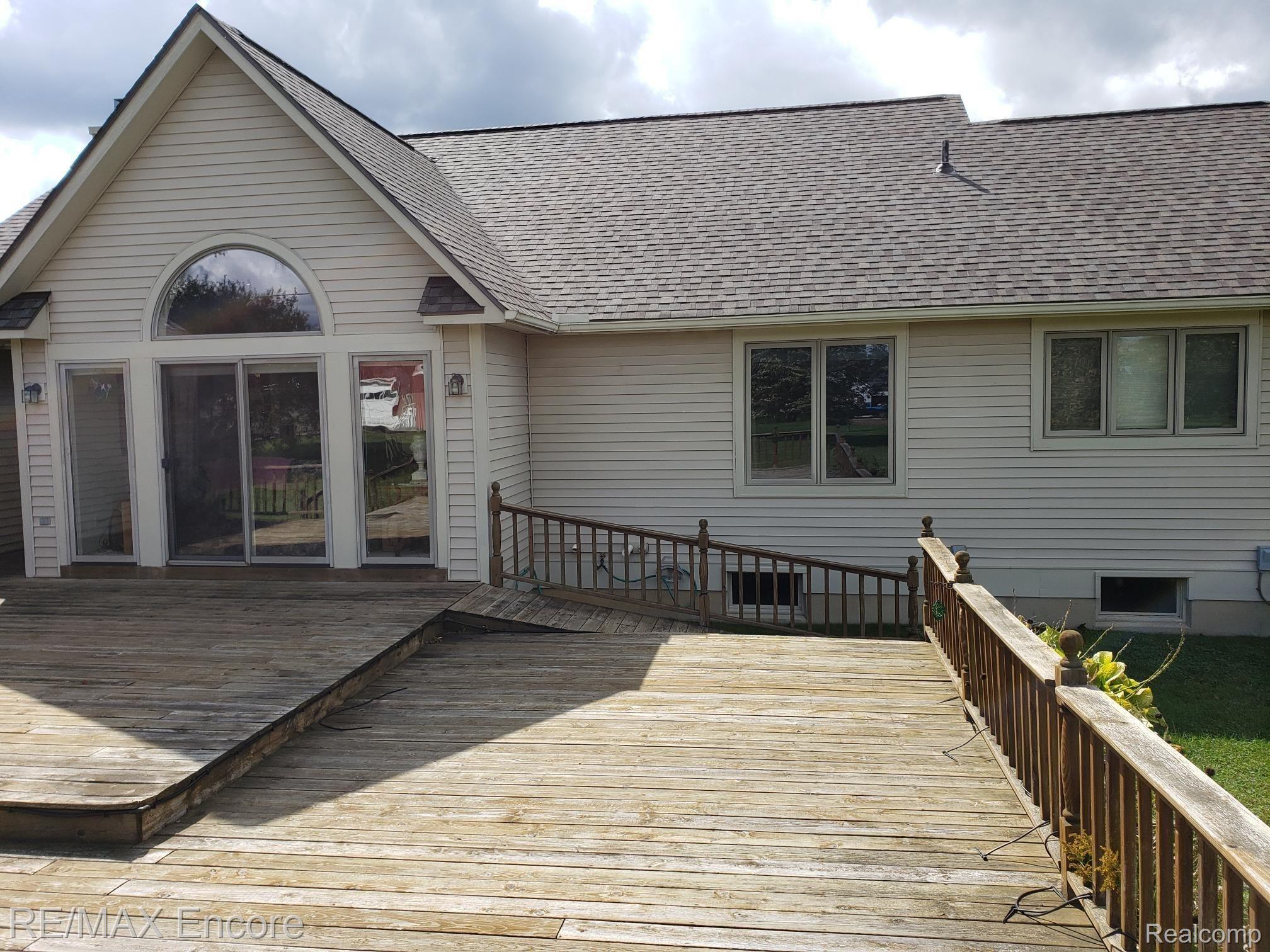 8017 Perry Road Grand Blanc, MI 48439 - Photo 32 of 36 1.jpg