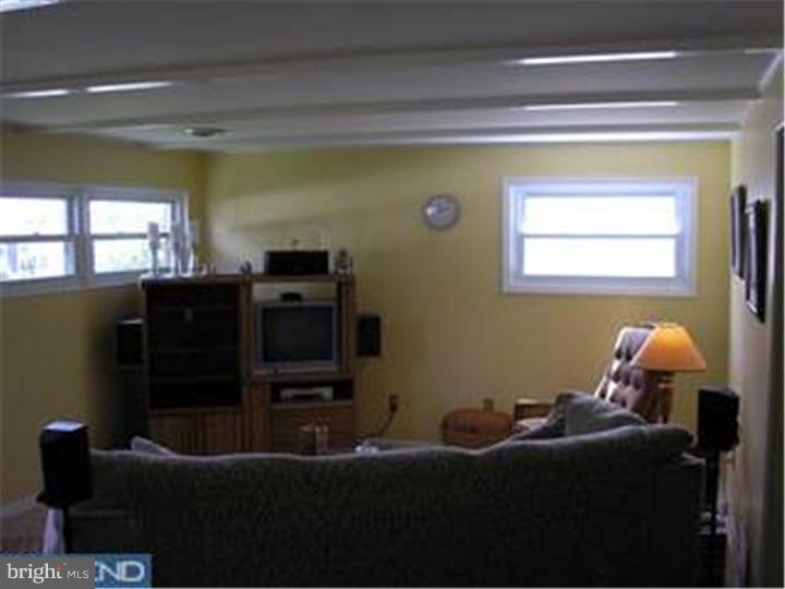 58 South Dickens Road Claymont, DE 19703 - Photo 6 of 6 Family Room