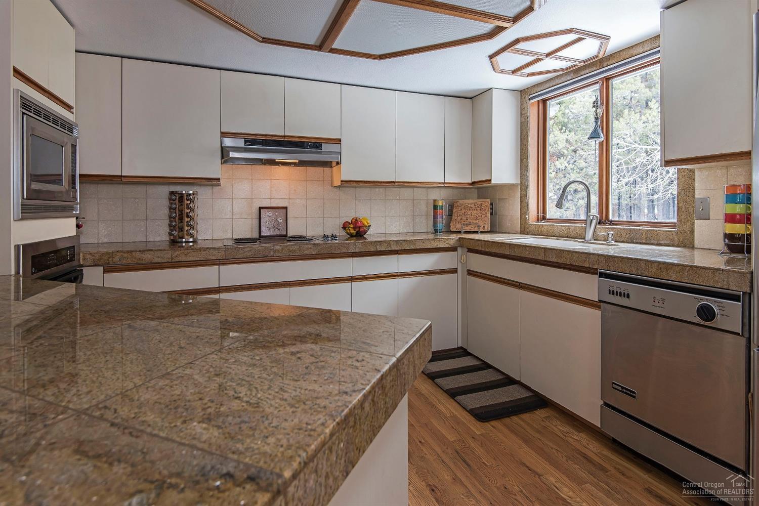 17116 Azusa Road Bend, OR 97707 - Photo 10 of 24 Gallery Image 10