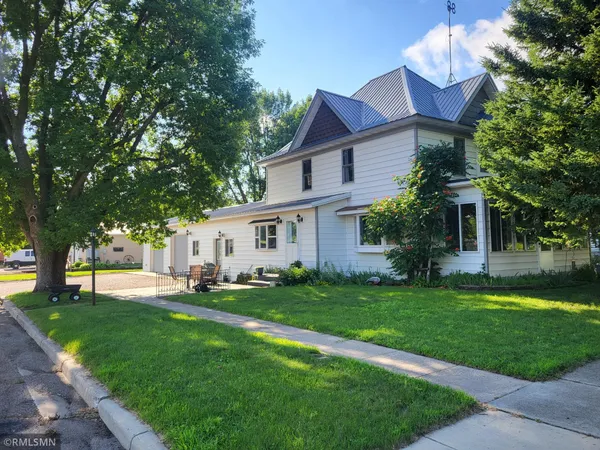$259,900 | 500 Bowman Street, Stewart, MN 55385