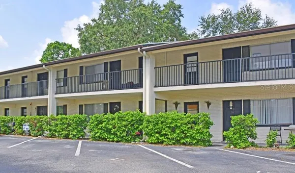 $1,550 | 2 North Fernwood Avenue, Unit 14, Clearwater, FL 33765