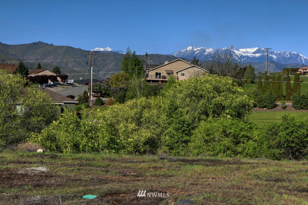 1095 Ridge Crest Drive Wenatchee, WA 98801 - Photo 14 of 18 Gallery Image 14
