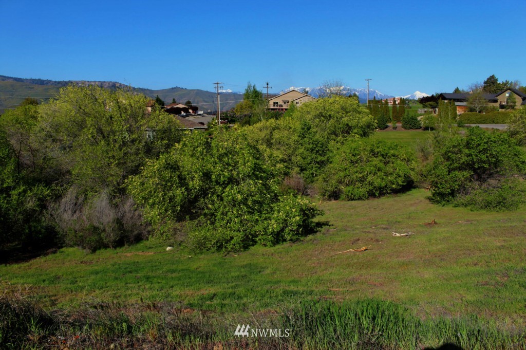 1095 Ridge Crest Drive Wenatchee, WA 98801 - Photo 17 of 18 Gallery Image 17