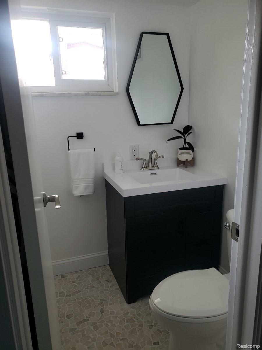 42726 Versailles Road Canton, MI 48187 - Photo 11 of 22 93147.jpeg