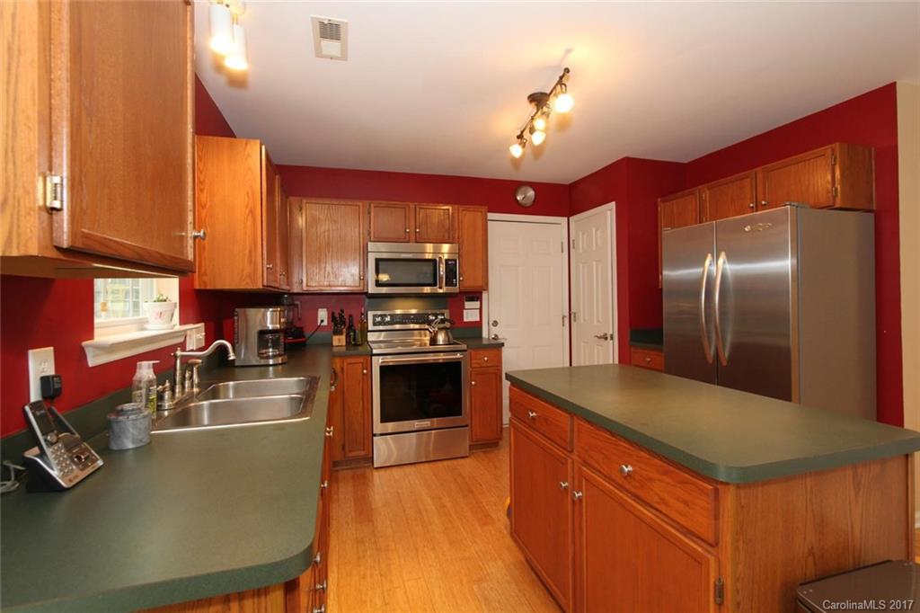 1143 Slate Ridge Road Matthews, NC 28104 - Photo 8 of 23 Gallery Image 8