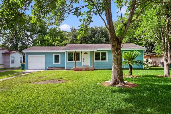 $225,000 | 2508 North Houston Drive, La Marque, TX 77568