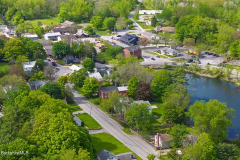 $680,000 | 7 Swamp Road, West Stockbridge, MA 01266