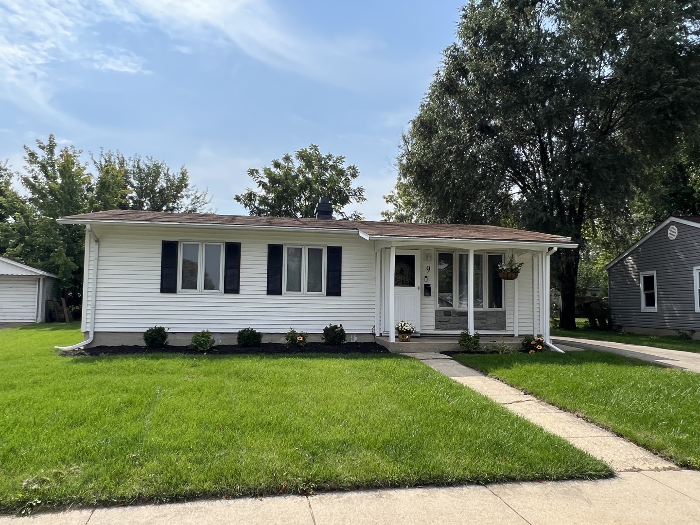 9 Belmont Drive Romeoville, IL 60446 - Photo 1 of 27 Gallery Image 1