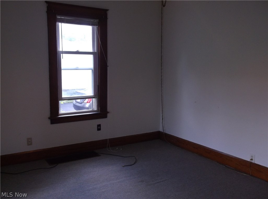 2426 Columbiana Road New Springfield, OH 44443 - Photo 8 of 16