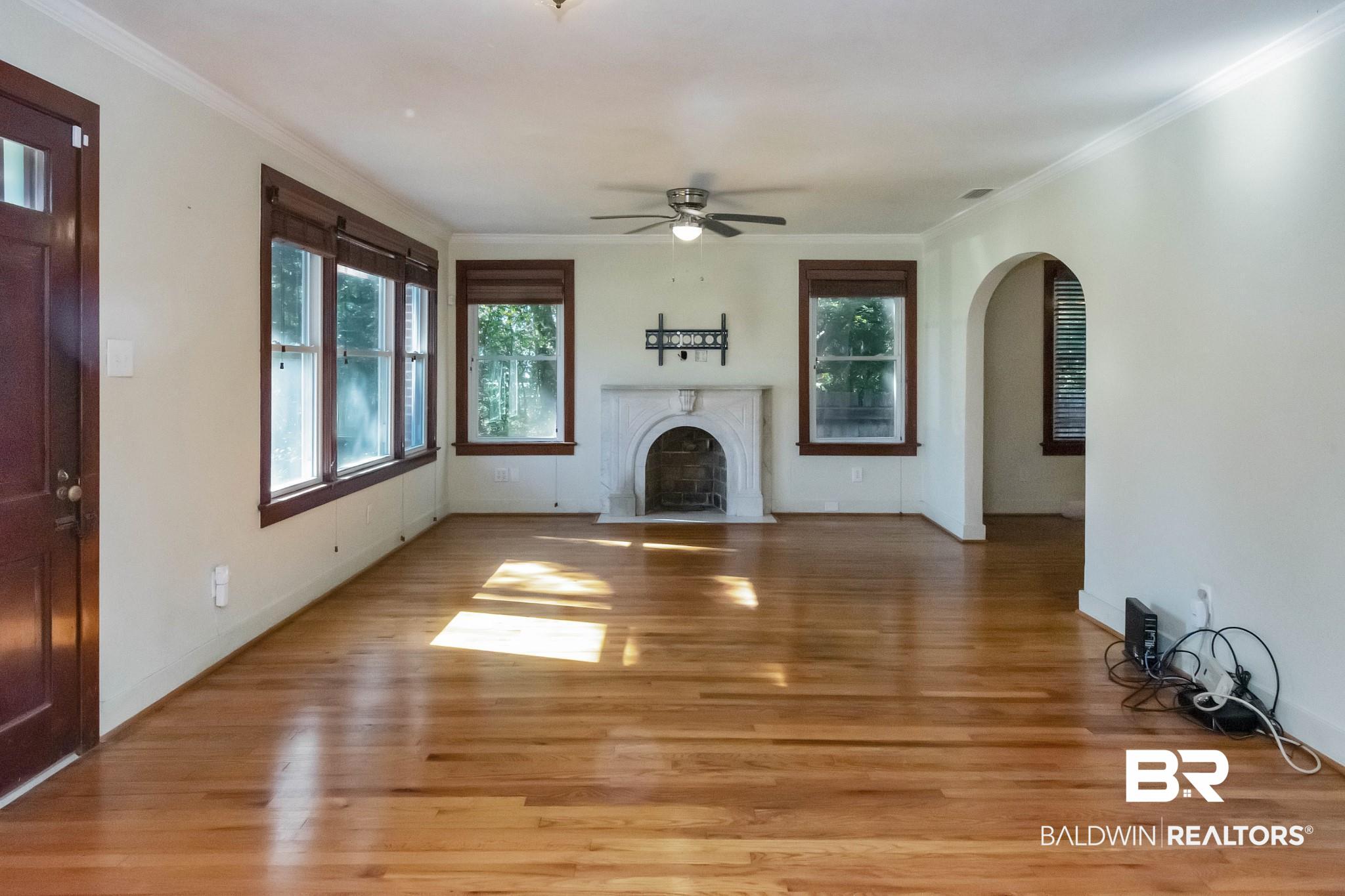 2608 Spring Hill Avenue Mobile, AL 36607 - Photo 3 of 36