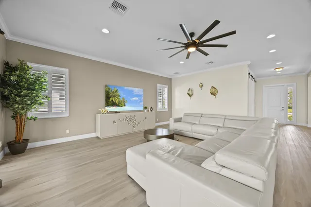 $1,275,000 | 953 Hookline Circle, Loxahatchee, FL 33470