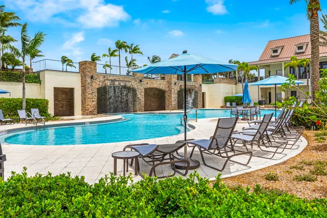 $1,275,000 | 953 Hookline Circle, Loxahatchee, FL 33470