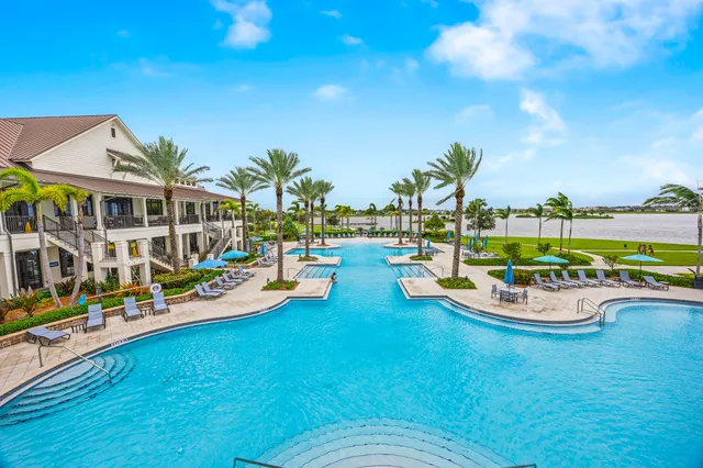 $1,275,000 | 953 Hookline Circle, Loxahatchee, FL 33470