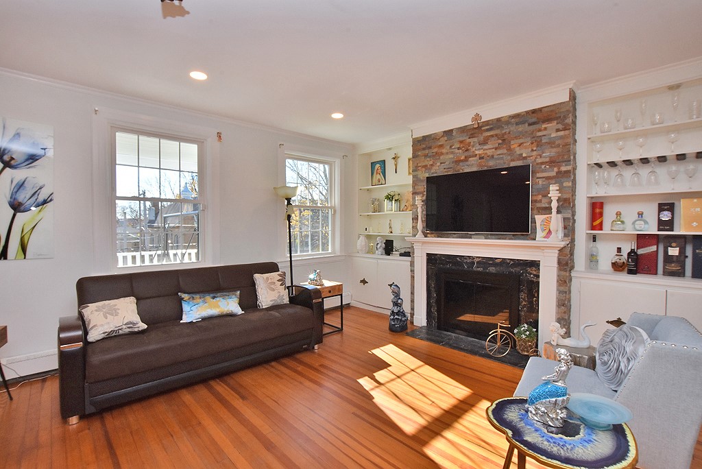381 Blackstone Street Woonsocket, RI 02895 - Photo 2 of 23 Gallery Image 2