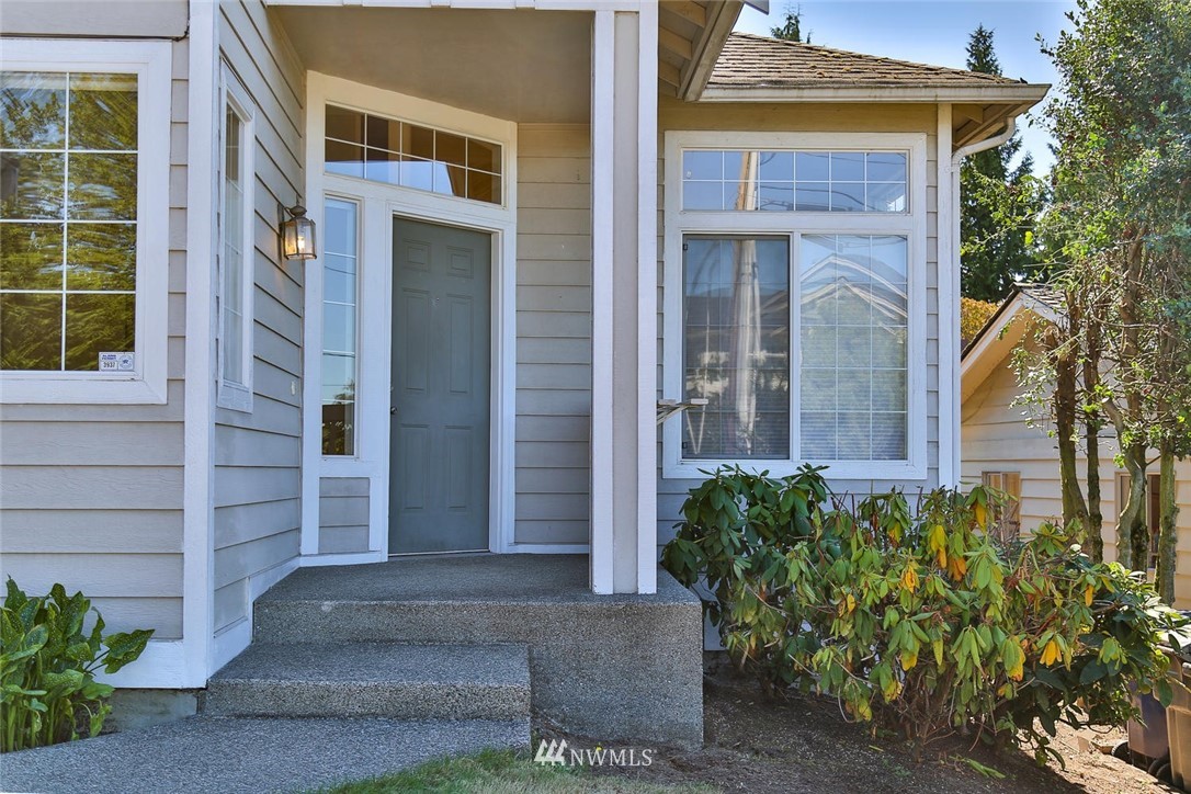 1915 Northeast 24th Street Renton, WA 98056 - Photo 2 of 26