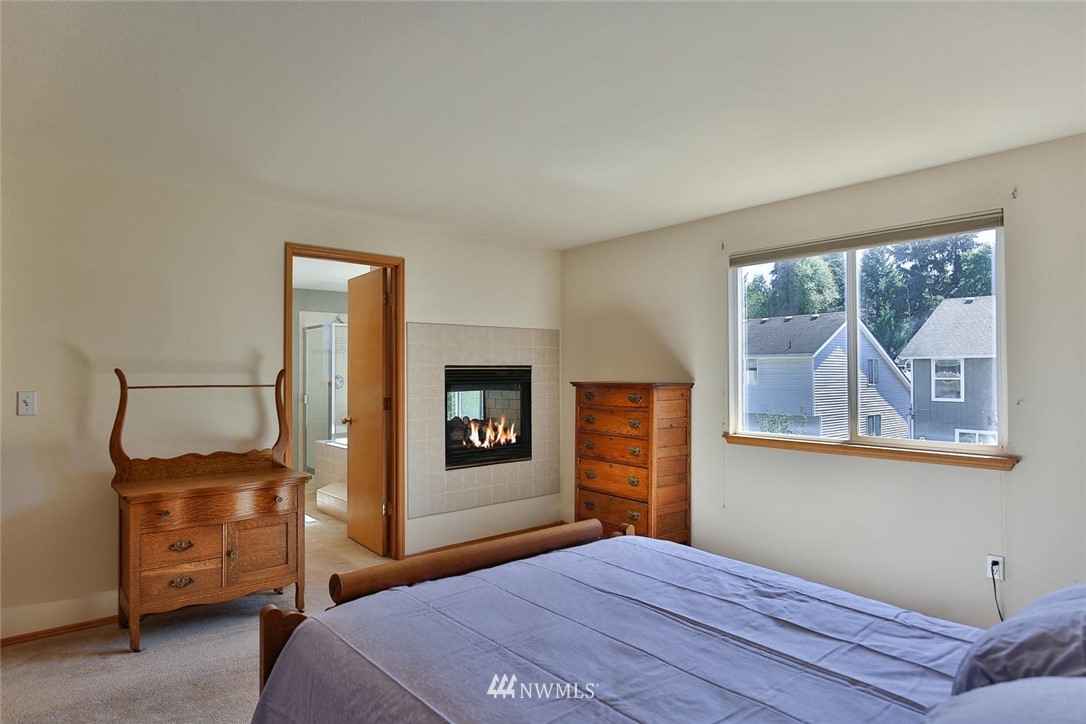1915 Northeast 24th Street Renton, WA 98056 - Photo 15 of 26