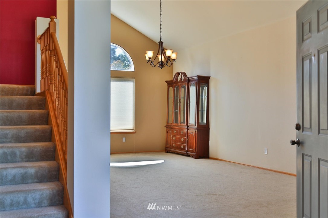 1915 Northeast 24th Street Renton, WA 98056 - Photo 3 of 26