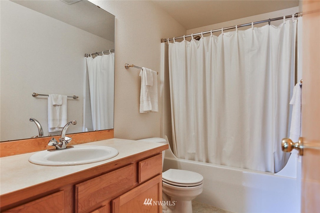 1915 Northeast 24th Street Renton, WA 98056 - Photo 21 of 26