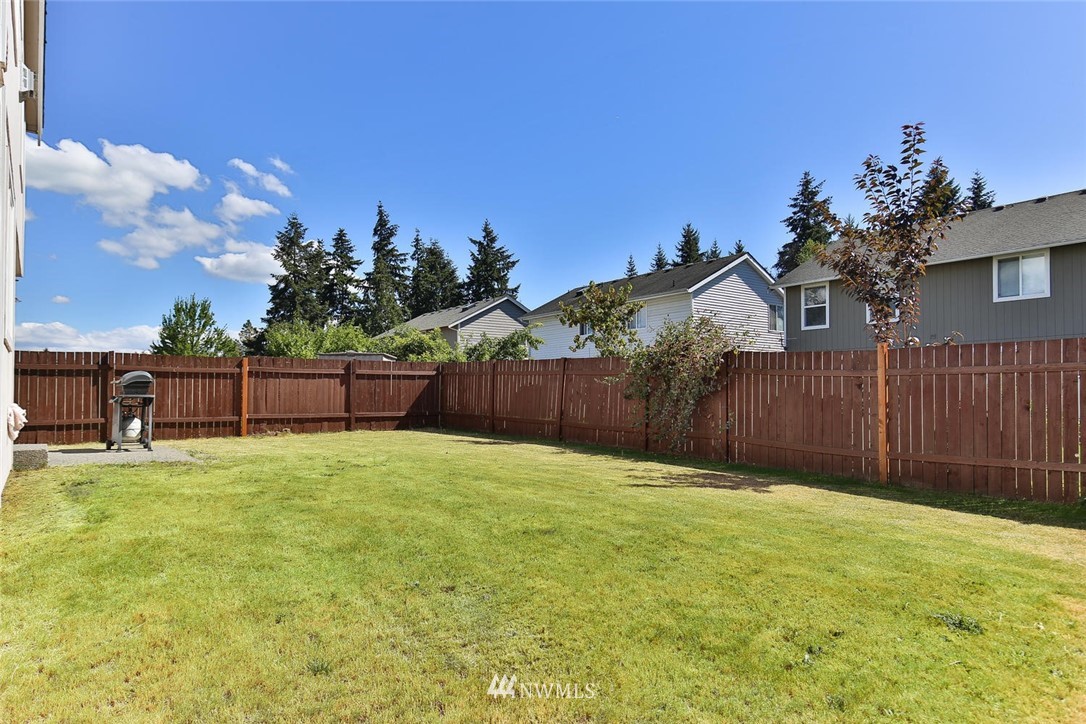 1915 Northeast 24th Street Renton, WA 98056 - Photo 24 of 26