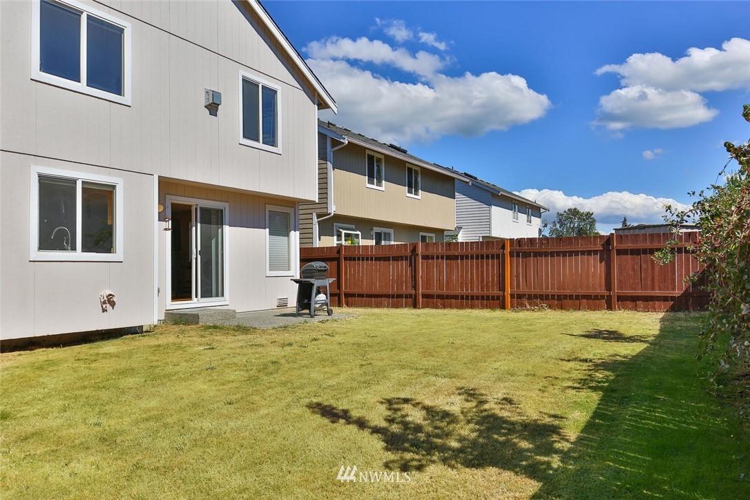 1915 Northeast 24th Street Renton, WA 98056 - Photo 25 of 26