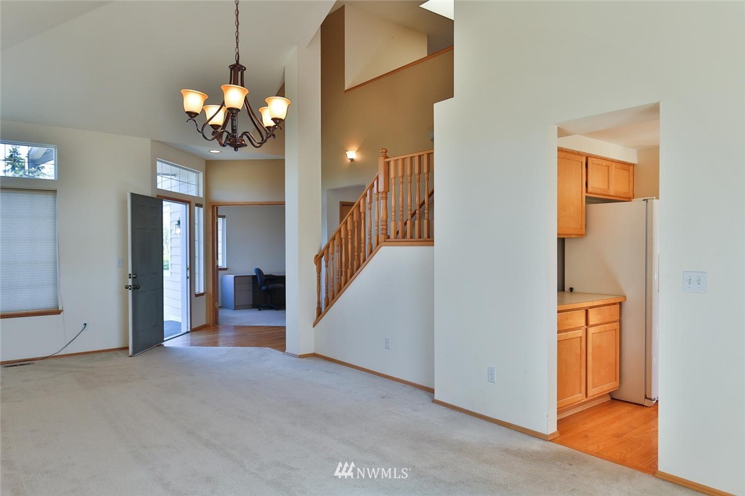 1915 Northeast 24th Street Renton, WA 98056 - Photo 5 of 26