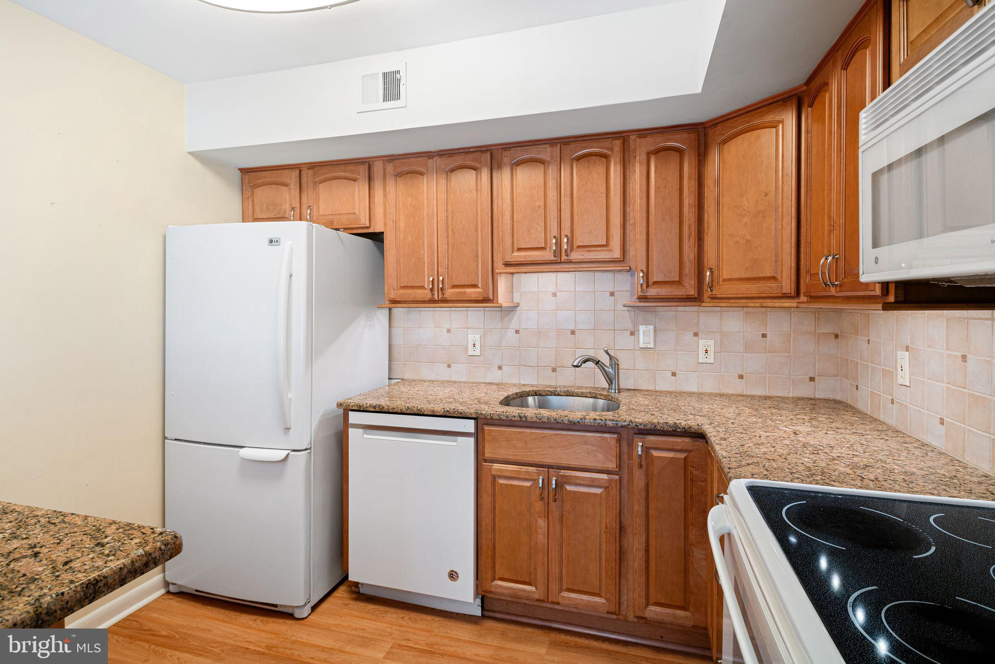 2709 Red Oak Circle Springfield, PA 19064 - Photo 12 of 29 Gallery Image 12