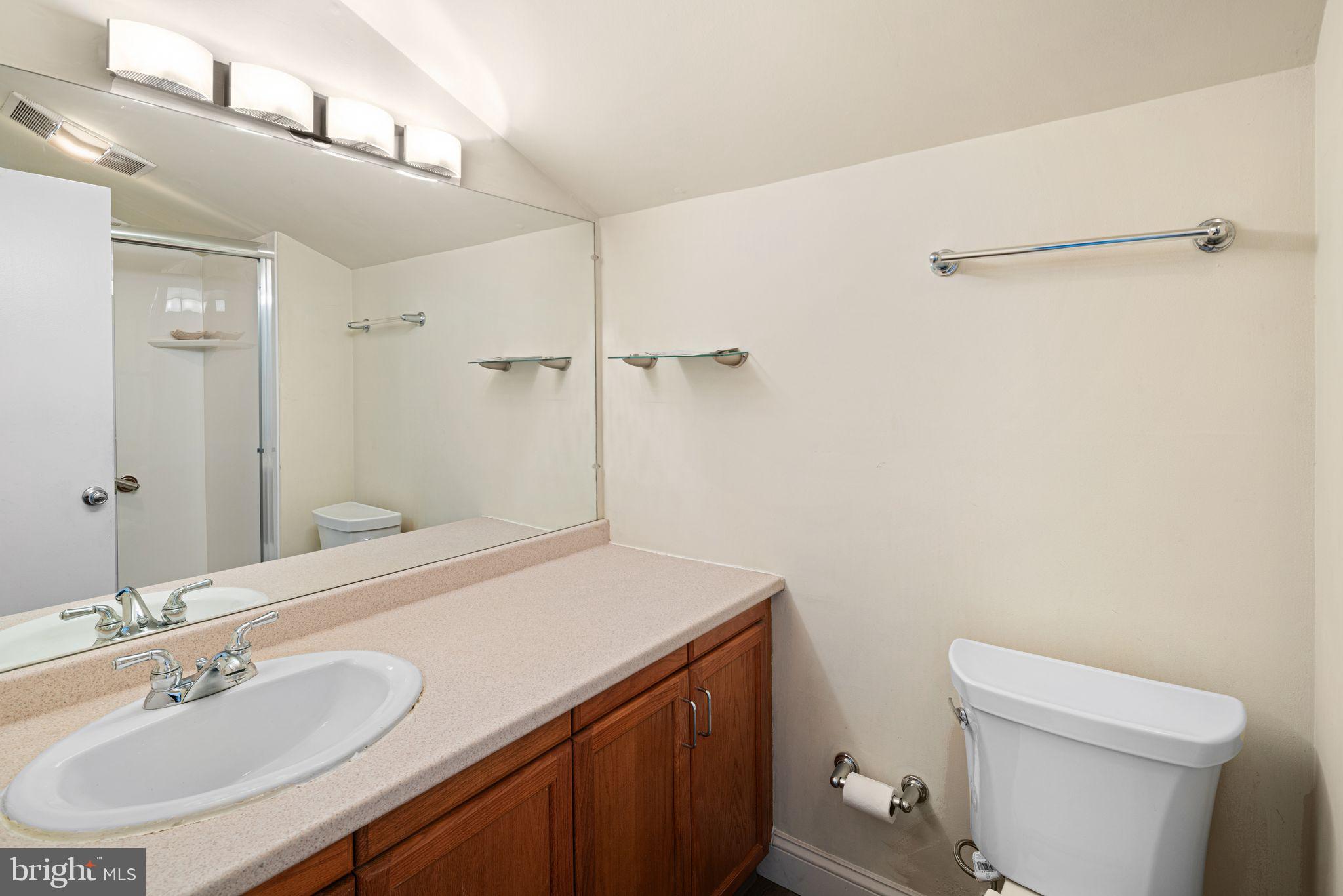 2709 Red Oak Circle Springfield, PA 19064 - Photo 24 of 29 Master Bath