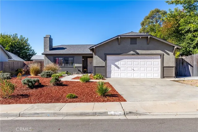 $697,500 | 207 Quarterhorse Lane, Paso Robles, CA 93446