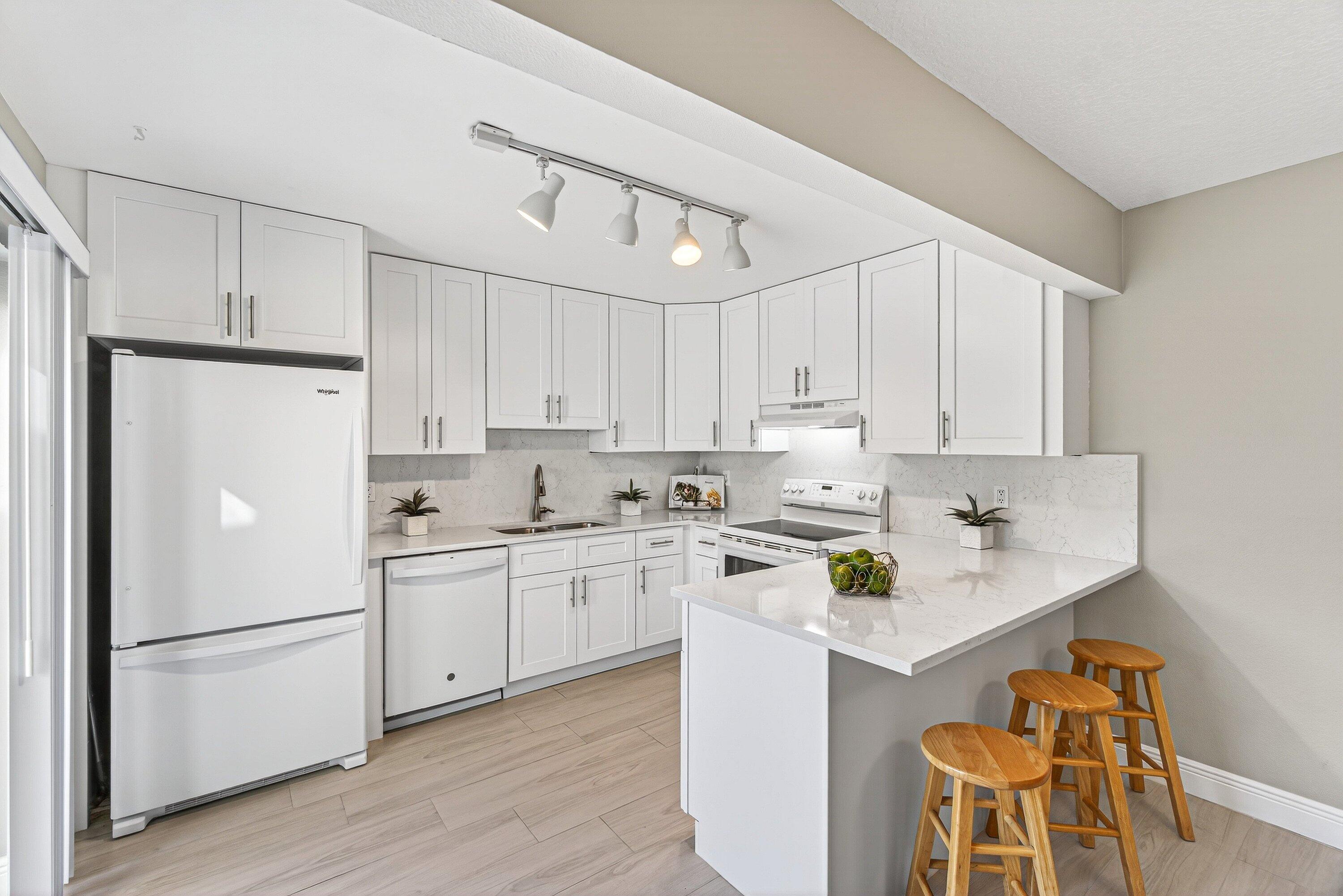 865 Northwest 29th Avenue, Unit D Delray Beach, FL 33445 - Photo 12 of 70 017-865Northwest29thAvenue-D-DelrayBeach