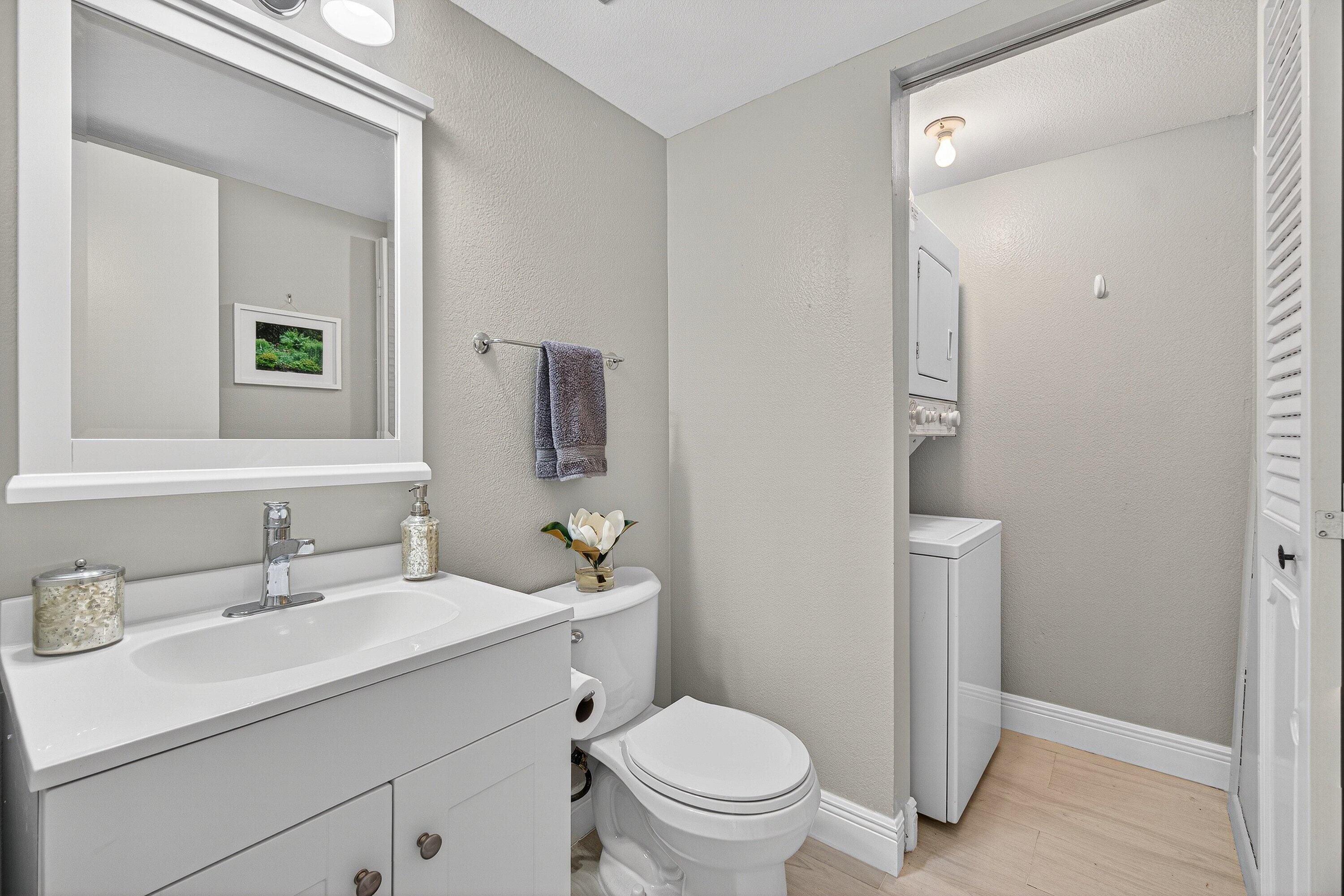 865 Northwest 29th Avenue, Unit D Delray Beach, FL 33445 - Photo 20 of 70 024-865Northwest29thAvenue-D-DelrayBeach