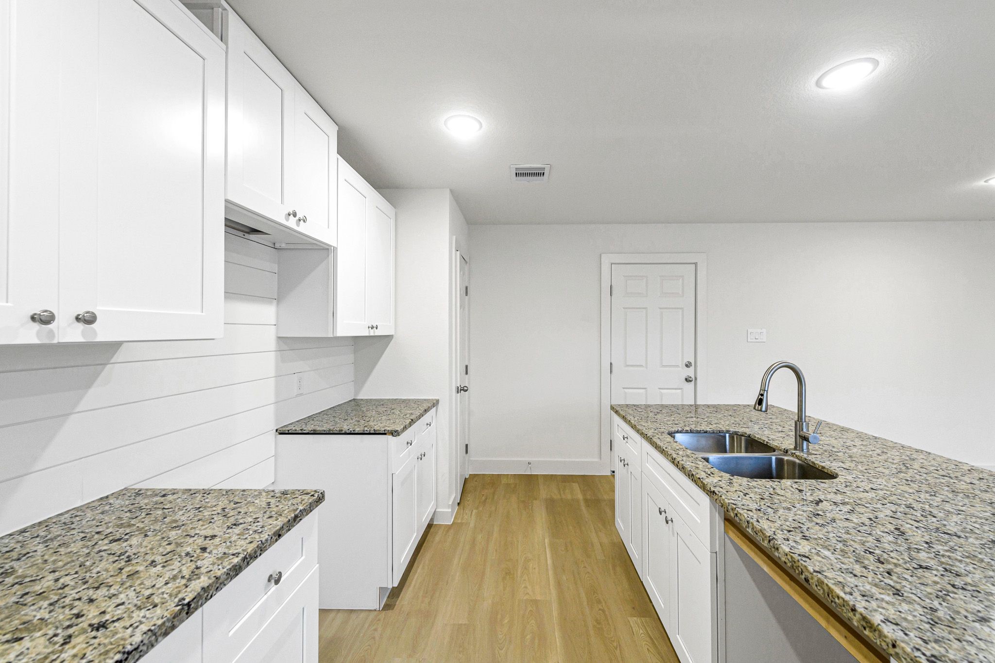 1005 20th Street Hempstead, TX 77445 - Photo 9 of 19