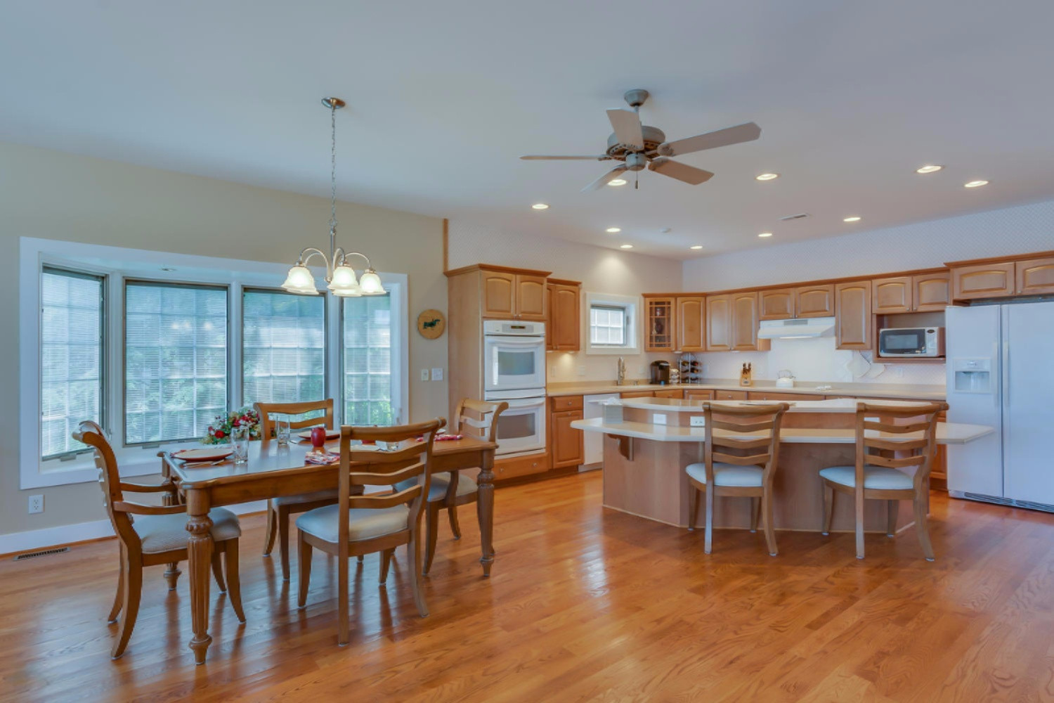 31544 Maple Island Road Dowagiac, MI 49047 - Photo 18 of 44 Dining & Kitchen
